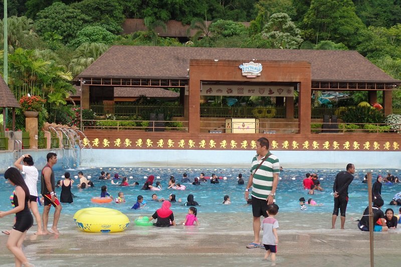 Wave Generator in Lost World of Tambun