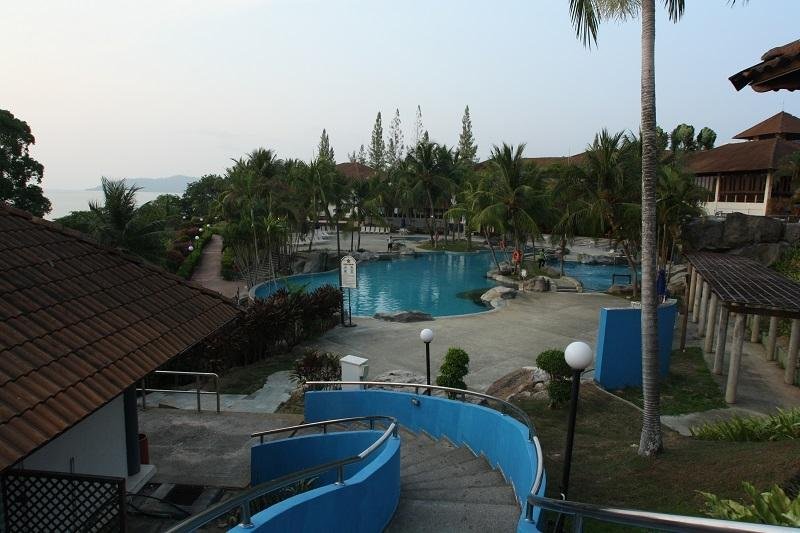 Swiss-Garden-Lumut-Pool