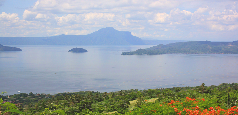 Lake Taal - Drive from manila to tagaytay