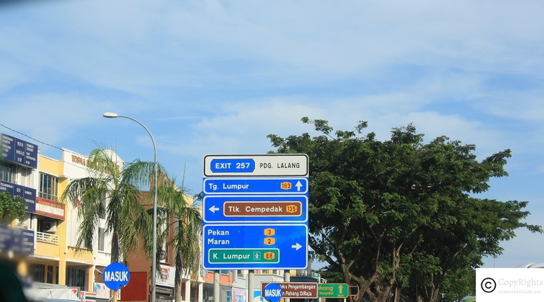Following the signs to Teluk Cempedak Beach Area