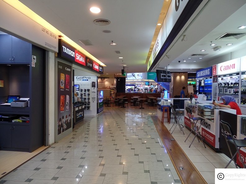 Interior of Low Yat Plaza