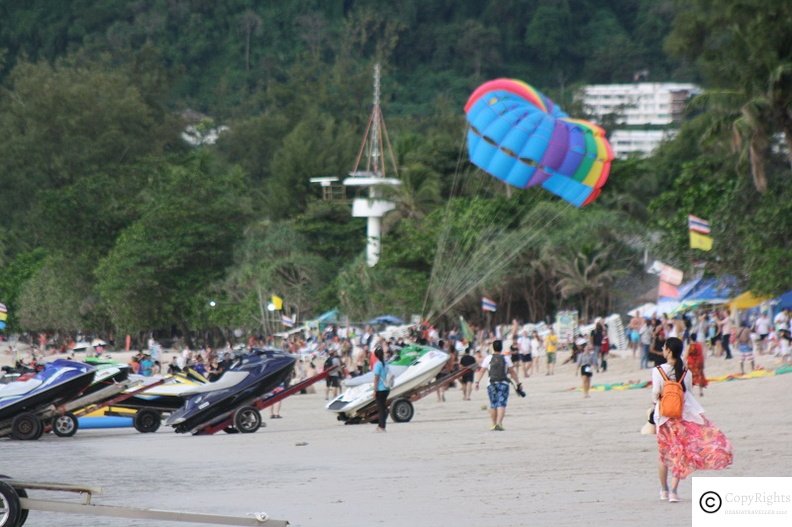 Watersports at the buy beach in Patong