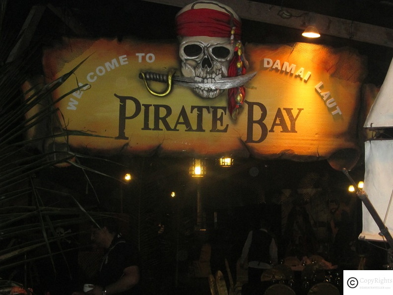 Pirate Bay Restaurant offers Seafood Buffet in the Evening