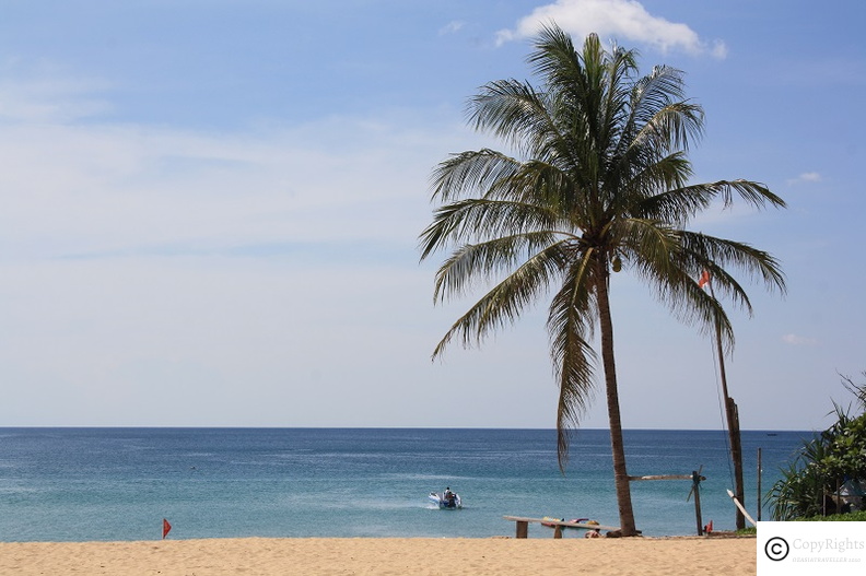 Chilled out and relaxed atmoshper of Karon Beach in  Phuket