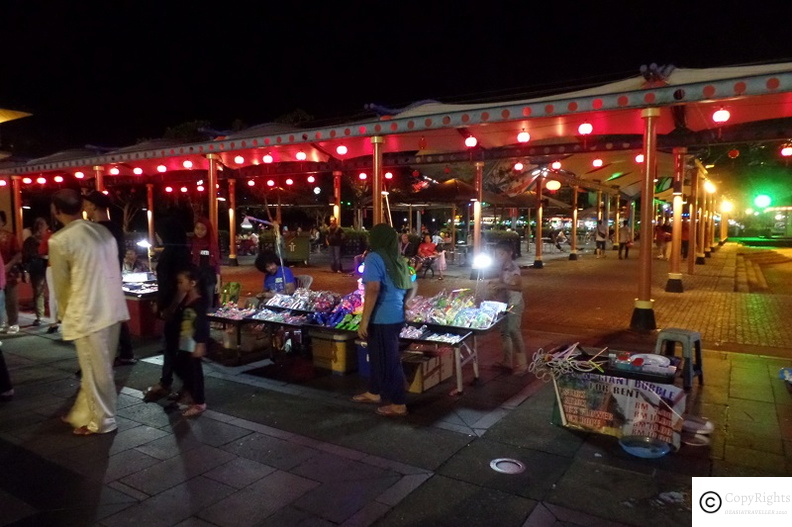Weekend markets at Sarawak Riverfront 