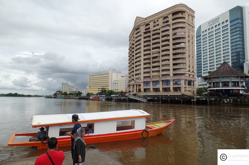Views of Grand Margherita and Riverside Majestic from the Sarawak River