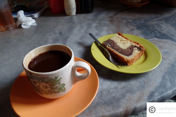 Coffee and Cake at Yut Kee. 