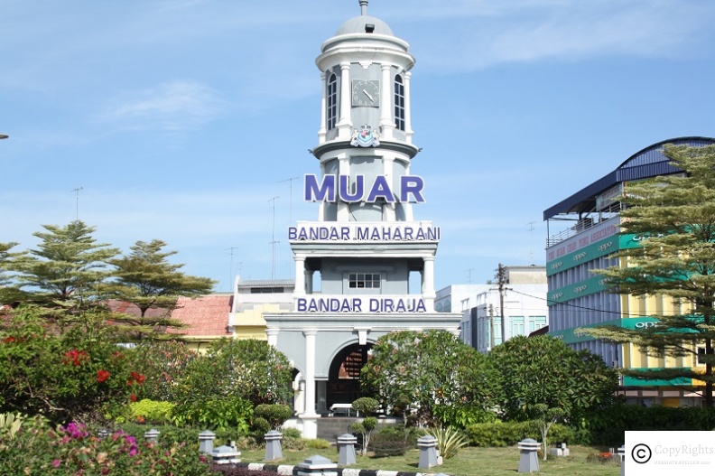Bandar Maharani Landmark is located infront of Ismail Bridge in Muar Johor